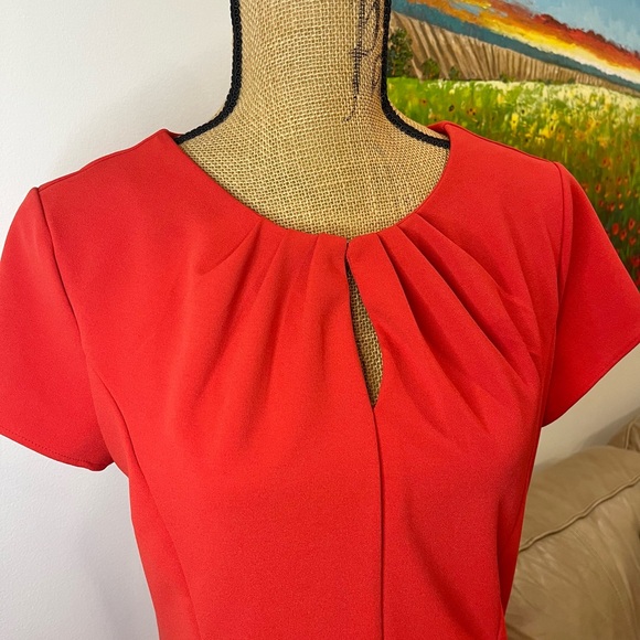 Banana Republic NWT Midi Sheath Dress Red Keyhole Neckline Size 8 - Picture 2 of 11